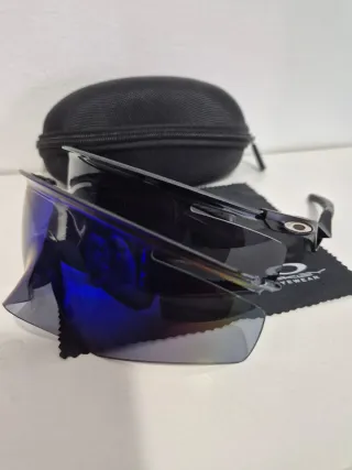 Gafas Oakley Azules con Estuche