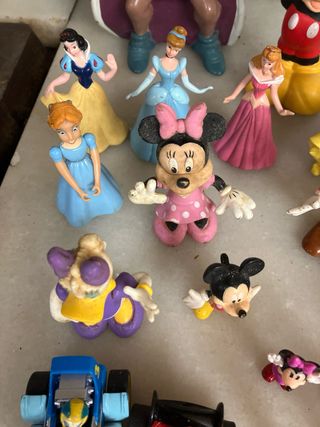 Lote de figuras Disney y más