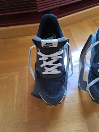 Zapatillas Nike Negras y Grises