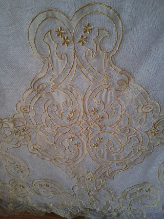 Manteleta y Pico Tul  Fallera 105cm Oro