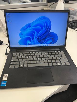 Portátil Lenovo V14 G2 Negro/Gris