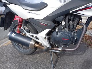Honda CB 125F Blanca