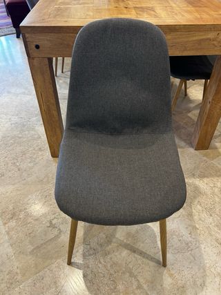Conjunto de 4 sillas de comedor.