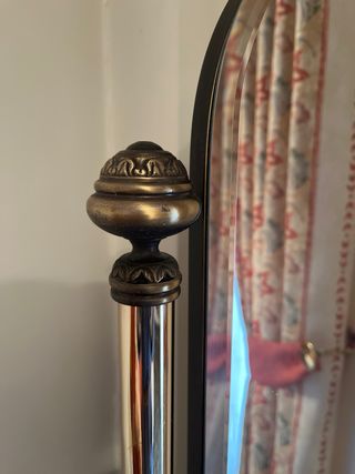 Espejo de pie ovalado