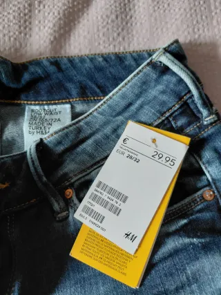 Vaqueros H&M Mujer  Talla 28/32 Modelo boot cut