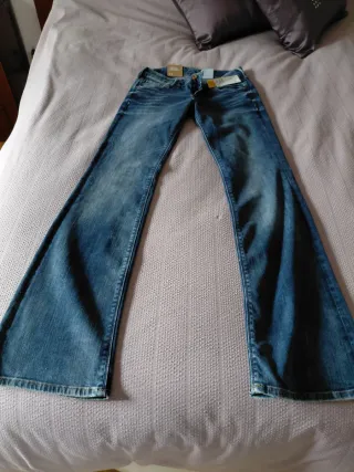 Vaqueros H&M Mujer  Talla 28/32 Modelo boot cut