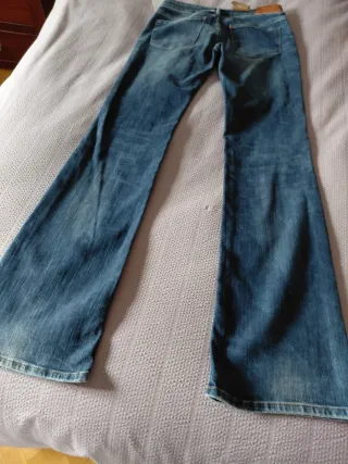 Vaqueros H&M Mujer  Talla 28/32 Modelo boot cut