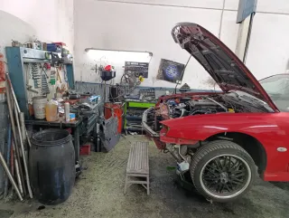 Taller mecánico, chapa y pintura