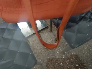 Bolso naranja efecto piel