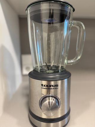 Batidora Taurus Power Magnum 1600