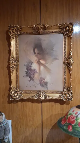 Cuadro pintado en madera con marco dorado