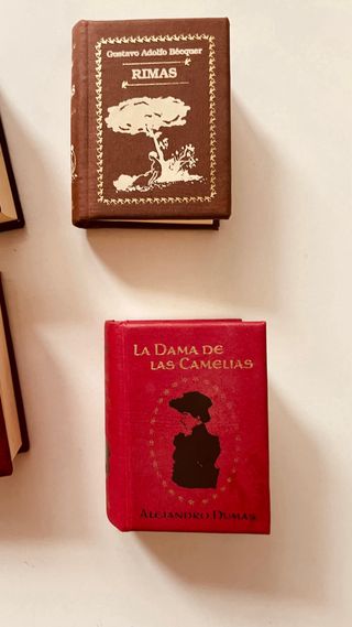 4 miniaturas libros clasicos