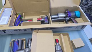 Dyson Gen5detect  factura Mayo 2025 Nueva