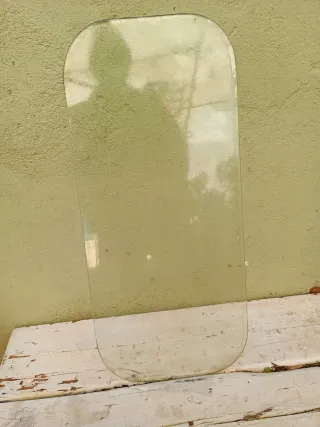 Cristal SEAT 600 Trasero