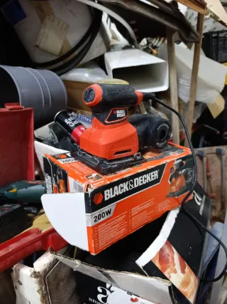 Lijadora Black & Decker 200W