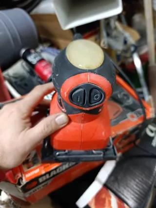 Lijadora Black & Decker 200W