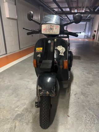 Vespa TX 200 Negra