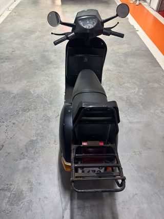 Vespa TX 200 Negra