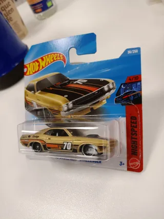 Hotwheels 70 Dodge Hemi Challenger