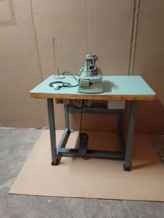 Máquina de coser REECE industrial