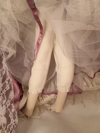 Muñeca de porcelana antigua