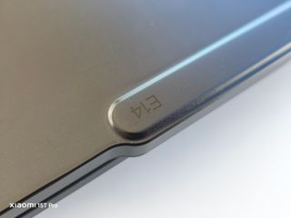 Lenovo Thinkpad E14 Gen7 AMD R7 250 Radeon 780M