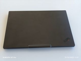 Lenovo Thinkpad E14 Gen7 AMD R7 250 Radeon 780M