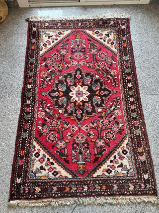 Alfombra antigua de lana multicolor