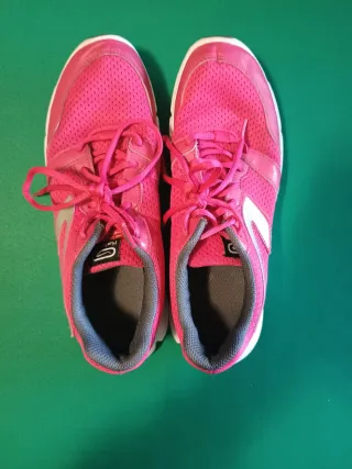 Scarpe da ginnastica Kalenji rosa e bianche