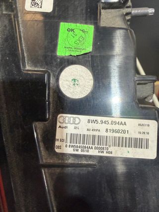 PILOTO TRASERO DERECHO AUDI A4 AÑO 2019