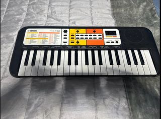 Teclado Yamaha PSS-F30