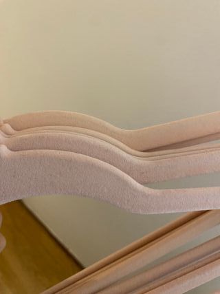 Pack 50 Perchas Terciopelo Rosa