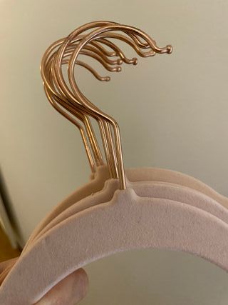 Pack 50 Perchas Terciopelo Rosa