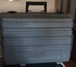 Fresadora SKIL 800W con maletín