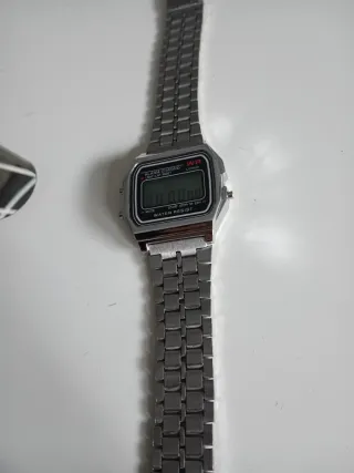 Reloj Digital Estilo Vintage