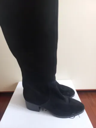 Stivali neri scamosciati VERA PELLE sopra ginocc