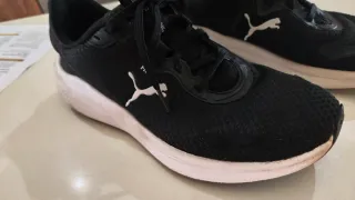 Zapatillas deportivas Puma negras y blancas