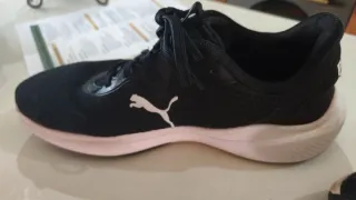 Zapatillas deportivas Puma negras y blancas