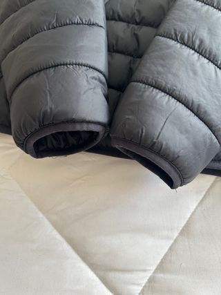 Plumas Izas Negro. Nuevo a estrenar, nunca usado,