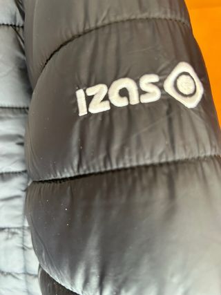 Plumas Izas Negro. Nuevo a estrenar, nunca usado,