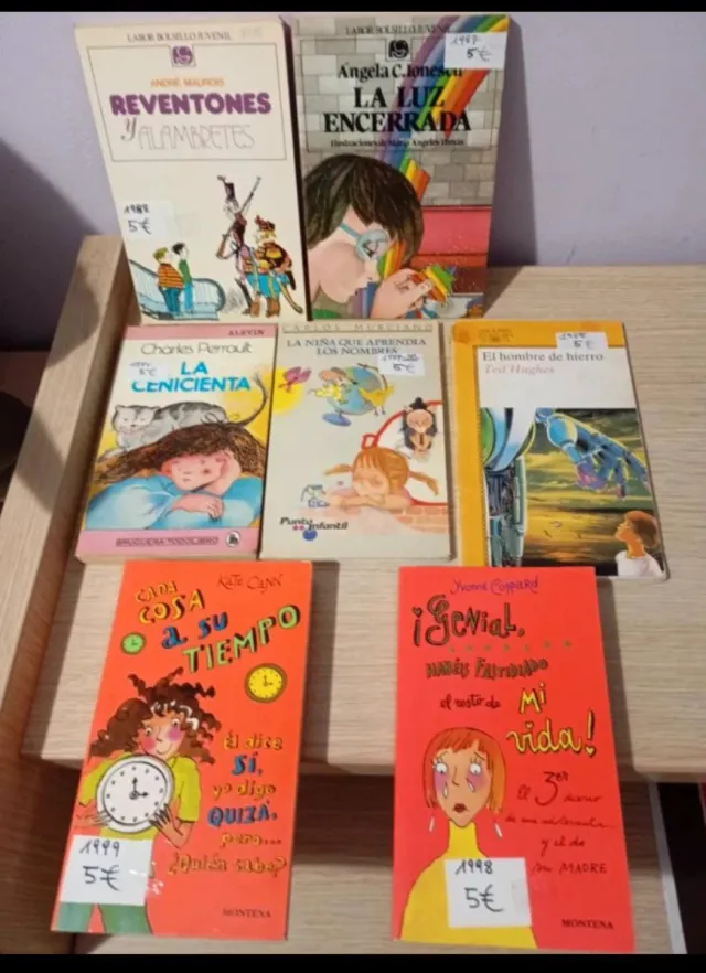 7 Libros de(Cuentos y novela)