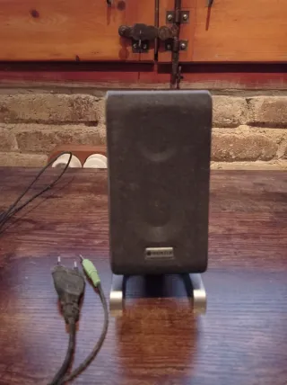 Altavoces 2.1 Negro y Plata