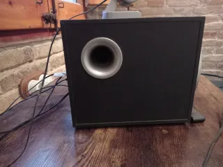 Altavoces 2.1 Negro y Plata