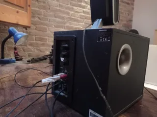 Altavoces 2.1 Negro y Plata