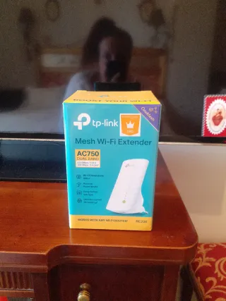 TP-Link AC750 Mesh Wi-Fi Extender RE200