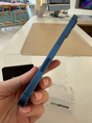 iPhone 13 128GB Azul - 2 años de garantía