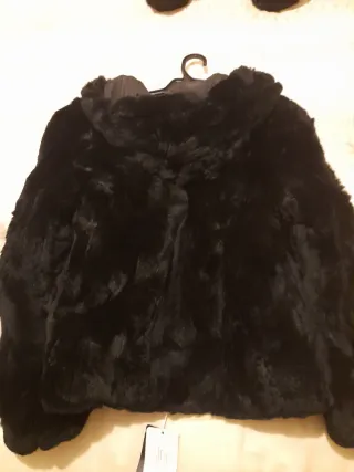 Chaqueta pelo sintético negra