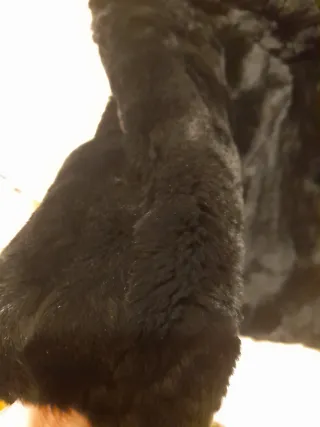 Chaqueta pelo sintético negra