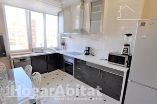 Piso en venta en Benicalap en Valencia