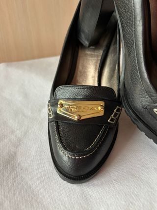 Zapatos de tacón Tosca Blu piel negra